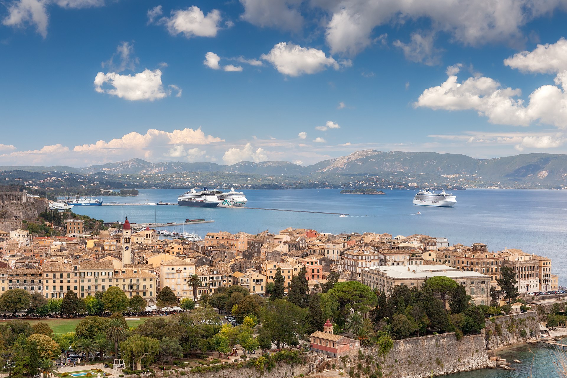 Aerial view of the old town from the venetian fortress, Corfu