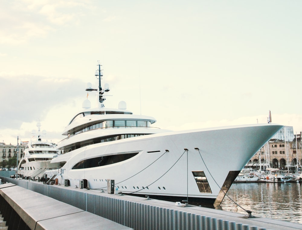 A boat moored at a dock in daylight